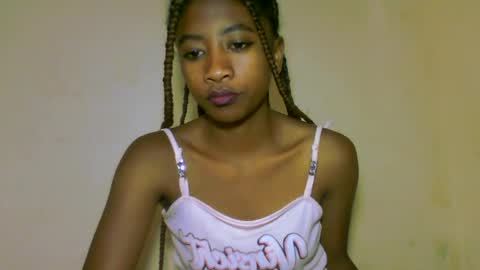 Snapshot of milennah chatting on June 10, 2026, 11:20 am milennah online show from June 10, 2026, 11:20 am