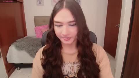 Snapshot of miley_baker chatting on December 4, 2025, 2:48 pm Miley online show from December 4, 2025, 2:48 pm