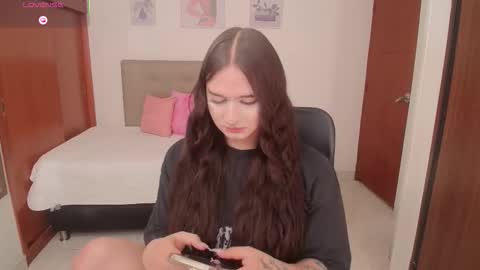 Snapshot of miley_baker chatting on January 14, 2026, 3:28 pm Miley online show from January 14, 2026, 3:28 pm