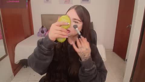 Snapshot of miley_baker chatting on February 18, 2026, 2:35 pm Miley online show from February 18, 2026, 2:35 pm