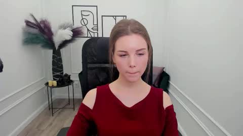 Snapshot of mileygloss chatting on November 30, 2025, 12:42 pm mileygloss online show from November 30, 2025, 12:42 pm