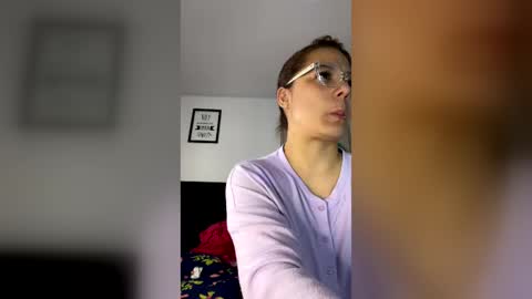 Snapshot of milf__pretty chatting on July 11, 2026, 10:18 am Melissa online show from July 11, 2026, 10:18 am