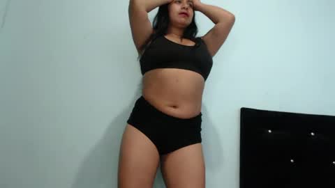 Anay velez online show from April 17, 2026, 5:10 am