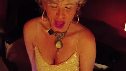 Snapshot of milf_ette chatting on February 17, 2026, 12:51 am Fabiola online show from February 17, 2026, 12:51 am