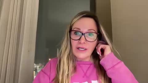 Snapshot of milf_goddess chatting on December 14, 2025, 2:17 am MIlf Goddess online show from December 14, 2025, 2:17 am