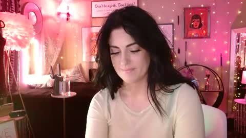 Milf Lacey online show from July 15, 2026, 9:42 pm