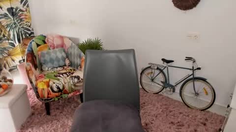 MilfElla online show from January 21, 2025, 10:41 am