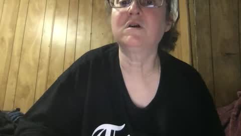 Snapshot of milfmichelle69 chatting on March 12, 2026, 11:00 pm milfmichelle69 online show from March 12, 2026, 11:00 pm