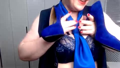 MilfScarlette online show from September 11, 2025, 4:12 am