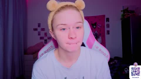 Snapshot of miliameow chatting on February 13, 2026, 8:49 pm Milia online show from February 13, 2026, 8:49 pm