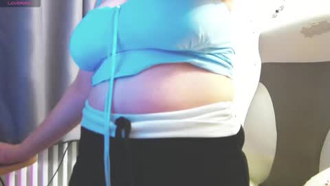 Snapshot of milisasweet chatting on November 4, 2025, 8:19 pm MilisaSweet online show from November 4, 2025, 8:19 pm