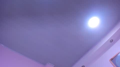 milk_zafira online show from November 19, 2025, 2:44 am