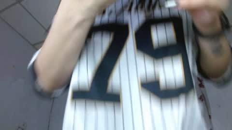 Snapshot of milker_amira chatting on December 27, 2024, 4:10 pm Amira online show from December 27, 2024, 4:10 pm