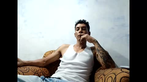 Snapshot of milkhammer chatting on December 23, 2024, 3:07 am Hammer online show from December 23, 2024, 3:07 am