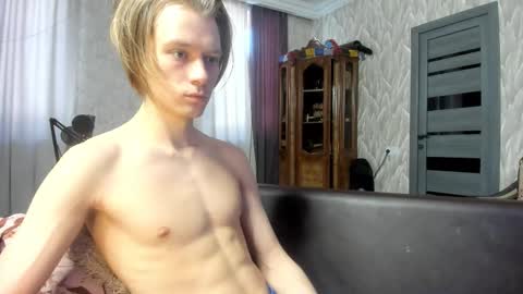 Snapshot of milkiwy chatting on January 7, 2026, 7:11 am Isaac online show from January 7, 2026, 7:11 am