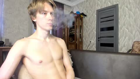Snapshot of milkiwy chatting on March 19, 2026, 5:22 am Isaac online show from March 19, 2026, 5:22 am