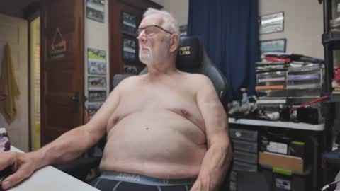 Love Hairy Woman online show from July 22, 2026, 7:16 pm