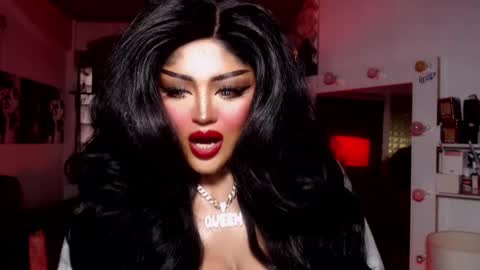 milkshakelavinia online show from January 6, 2025, 4:15 am