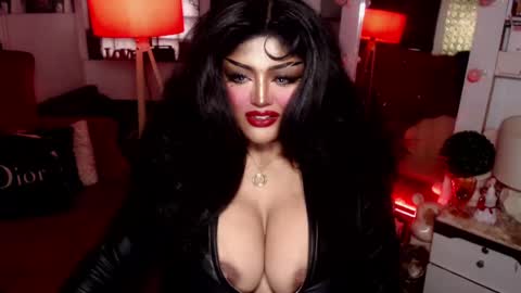 milkshakelavinia online show from January 12, 2025, 3:39 am