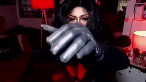 milkshakelavinia online show from January 20, 2025, 8:30 am