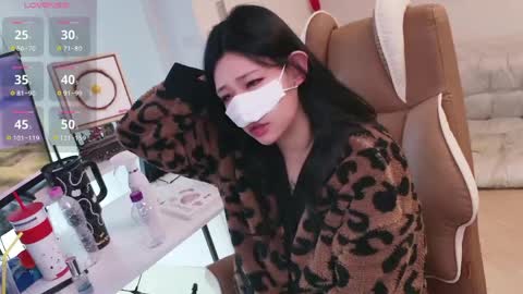 Snapshot of milksola chatting on May 1, 2026, 1:21 am milksola online show from May 1, 2026, 1:21 am