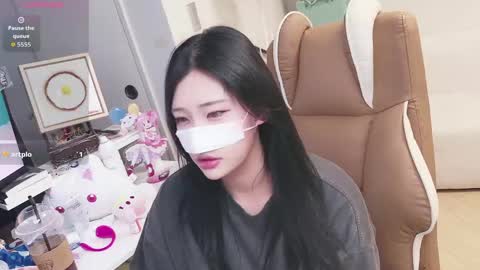 Snapshot of milksola chatting on May 26, 2026, 10:55 am milksola online show from May 26, 2026, 10:55 am