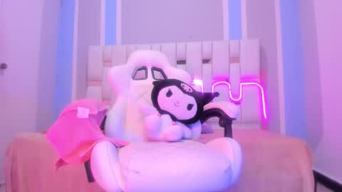 Michelle  online show from February 13, 2026, 8:05 pm