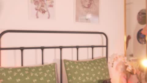 Snapshot of milky_0 chatting on January 5, 2026, 7:06 pm milky_0 online show from January 5, 2026, 7:06 pm