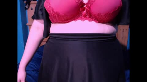 Snapshot of milky_marilynne chatting on April 14, 2026, 9:32 pm Marilynne online show from April 14, 2026, 9:32 pm