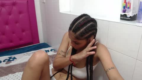 milkyway_18 online show from January 23, 2025, 4:04 pm