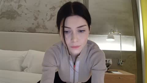 Snapshot of milla_bella chatting on February 9, 2026, 8:46 pm milla bella online show from February 9, 2026, 8:46 pm