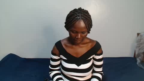 Snapshot of milla_nova chatting on January 12, 2026, 2:33 pm nova online show from January 12, 2026, 2:33 pm