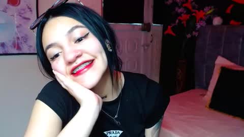 Snapshot of millacounisslosexanal chatting on November 26, 2025, 2:29 pm Violeta online show from November 26, 2025, 2:29 pm