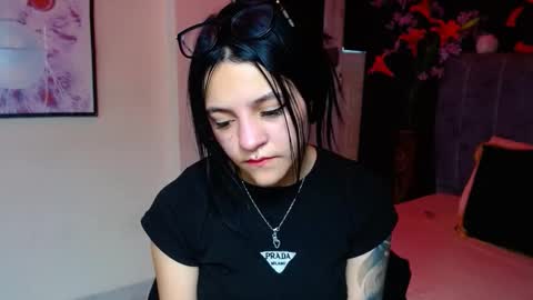 Snapshot of millacounisslosexanal chatting on November 27, 2025, 3:25 pm Violeta online show from November 27, 2025, 3:25 pm