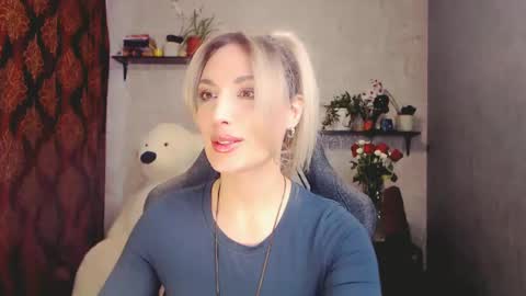 Snapshot of millaxqueen chatting on March 10, 2025, 9:53 am MillaXQueen online show from March 10, 2025, 9:53 am