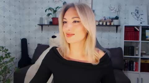 MillaXQueen online show from May 23, 2026, 7:24 am