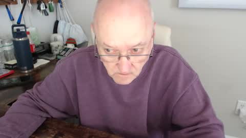 Snapshot of millenium0129 chatting on October 31, 2025, 5:25 pm millenium0129 online show from October 31, 2025, 5:25 pm