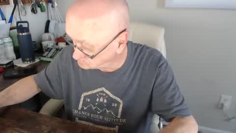 Snapshot of millenium0129 chatting on November 19, 2025, 7:03 pm millenium0129 online show from November 19, 2025, 7:03 pm