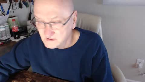 Snapshot of millenium0129 chatting on December 22, 2025, 1:35 am millenium0129 online show from December 22, 2025, 1:35 am