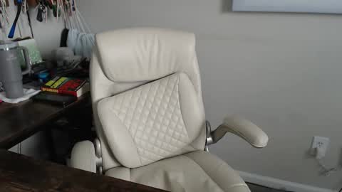 Snapshot of millenium0129 chatting on February 24, 2026, 5:00 pm millenium0129 online show from February 24, 2026, 5:00 pm