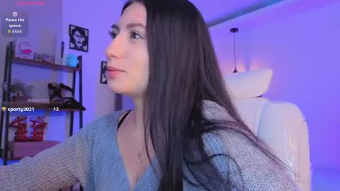 miller_vanessa_ online show from May 12, 2026, 8:50 pm