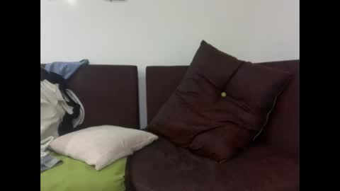 SlimnHungOH online show from November 12, 2025, 10:41 pm