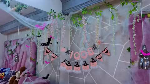 milleyjones_ online show from October 25, 2025, 8:03 pm