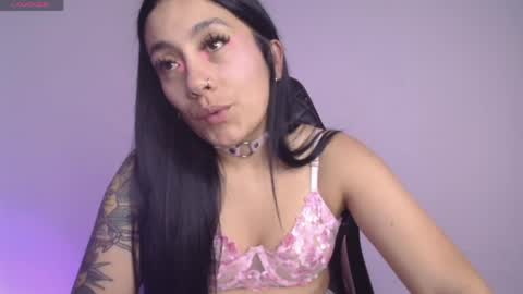 Snapshot of millie_bobby_ chatting on April 17, 2026, 6:55 pm Millie Bobby online show from April 17, 2026, 6:55 pm