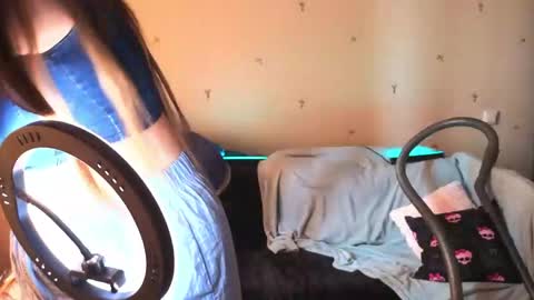 Millie online show from May 28, 2026, 2:31 am