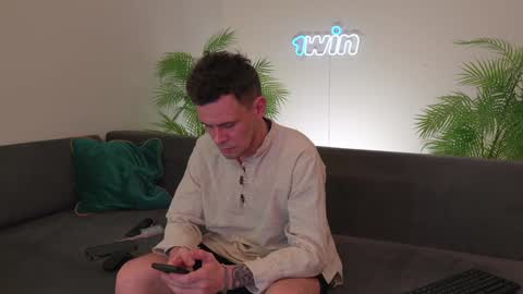 Snapshot of milly____ chatting on January 20, 2025, 3:07 pm Charlie online show from January 20, 2025, 3:07 pm