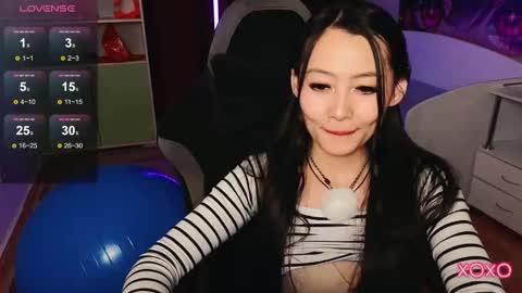 Snapshot of milly__foxy chatting on February 22, 2026, 12:47 pm milly__foxy online show from February 22, 2026, 12:47 pm