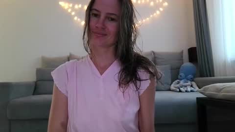 Snapshot of milly_browski chatting on September 16, 2025, 2:18 pm milly_browski online show from September 16, 2025, 2:18 pm