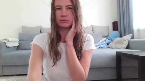 Snapshot of milly_browski chatting on September 29, 2025, 12:21 pm milly_browski online show from September 29, 2025, 12:21 pm