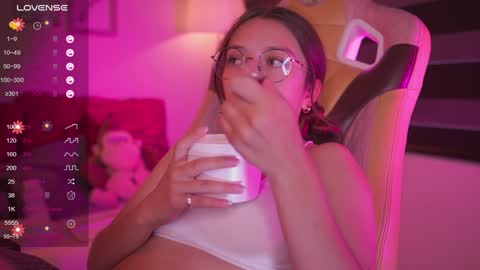 MILLY online show from December 4, 2024, 10:41 pm